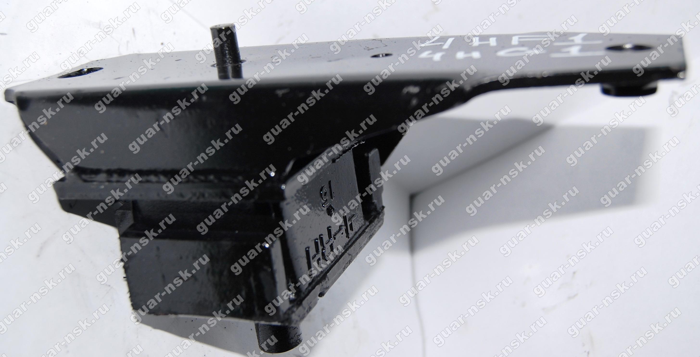 Подушка 8971228901 ASUKI Подушка R дв. 4HF1/4HG1/4HL1 с лыжей